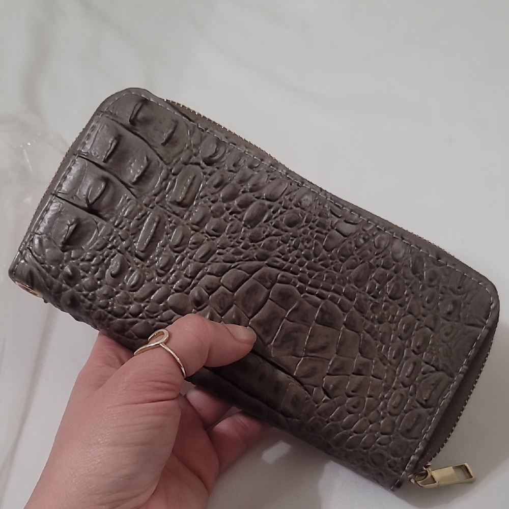 NEW Unbranded Crocodile Design Wallet